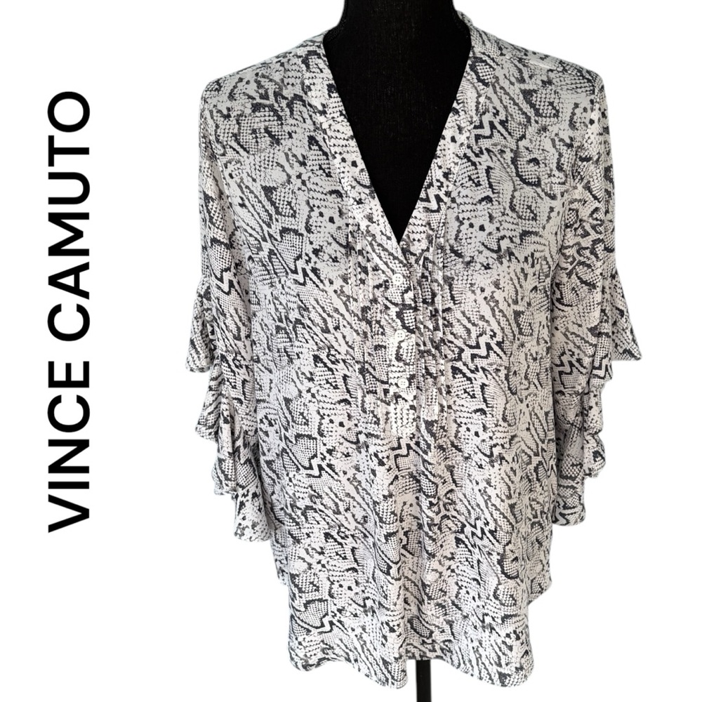 VINCE CAMUTO Snakeskin patterned blouse, Size Medium
